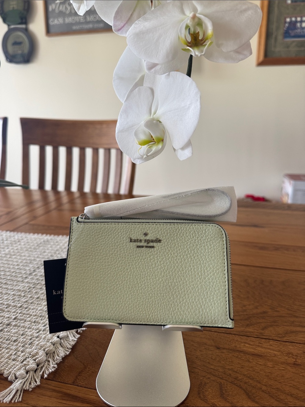 Kate Spade ♠️ light green pebbled leather wristlet wallet